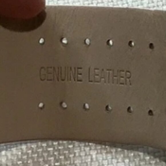 nanette lepore-  Limited Wonder Woman watch - Picture 2 of 8